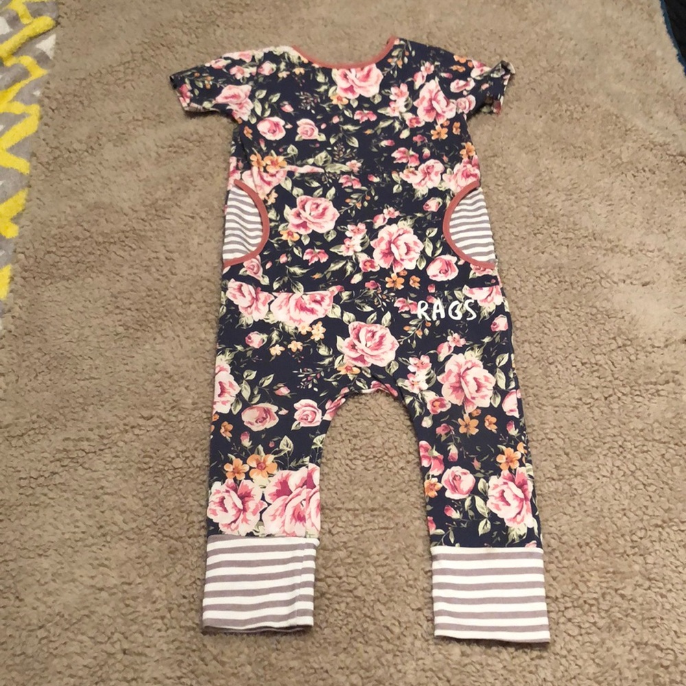 Rags To Raches floral peek Pocket Rag